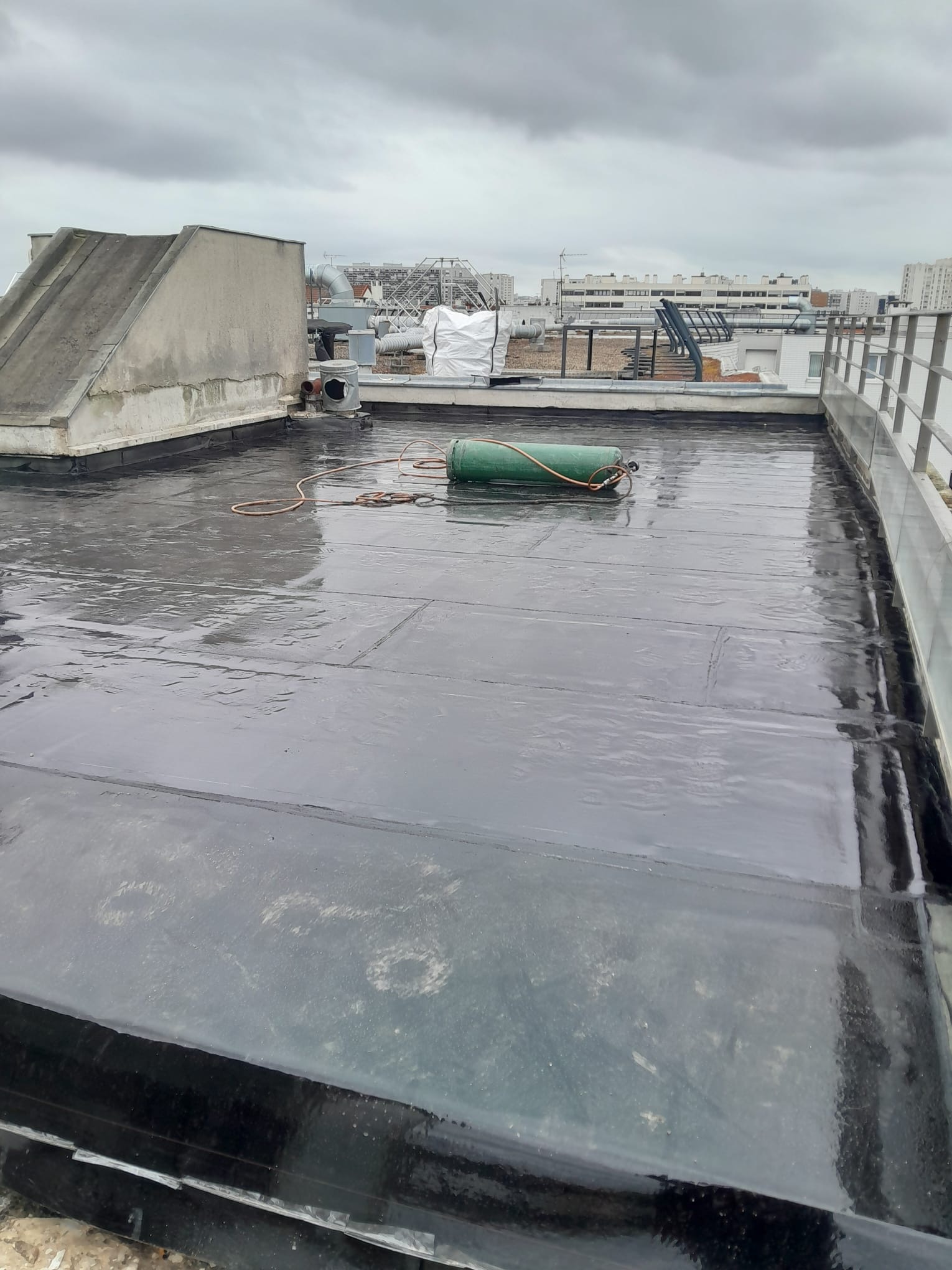 Toiture terrasse avec revêtement d’étanchéité